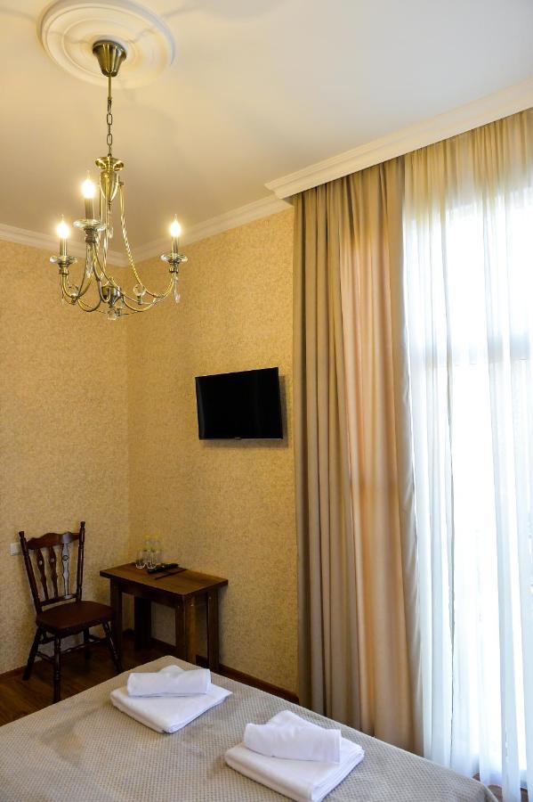 Gold Guest House คูทายสิ ภายนอก รูปภาพ